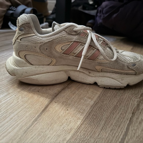 adidas Beige/Cream Low-Top Sneaker - Picture 3 of 10